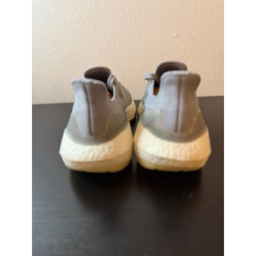 Adidas Ultraboost 21 Running Shoes Womens Size 6.5 Gray Primeknit Boost FY0404 - Picture 6 of 9